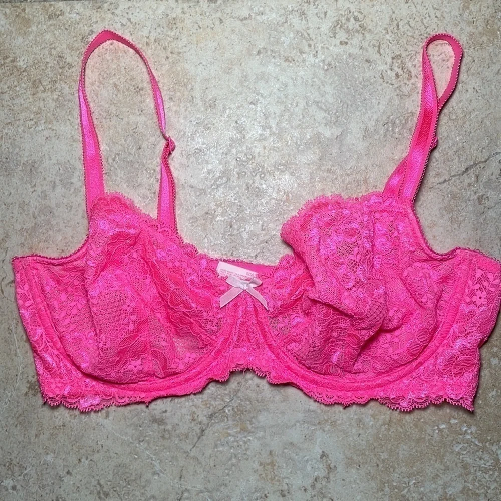 Victoria's Secret Dream Angels Hot Neon Pink Unlined Lace Bra 36D